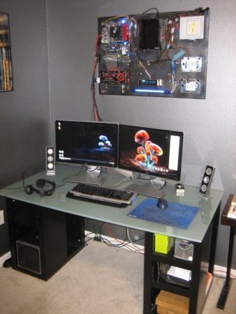 Настенный компьютер