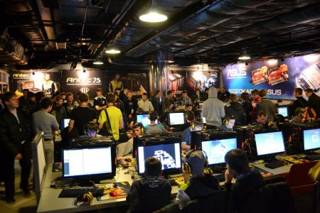 CyberFest 2011 - репортаж от GameWay